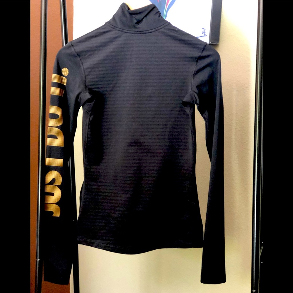 Nike Women’s Zip Pullover Size S